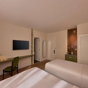 Twin Room Bath